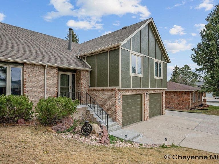 7209 Hawthorne Dr photo 2