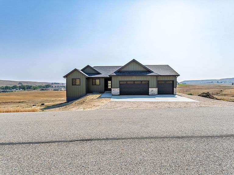 27 Sand Creek Dr photo 2