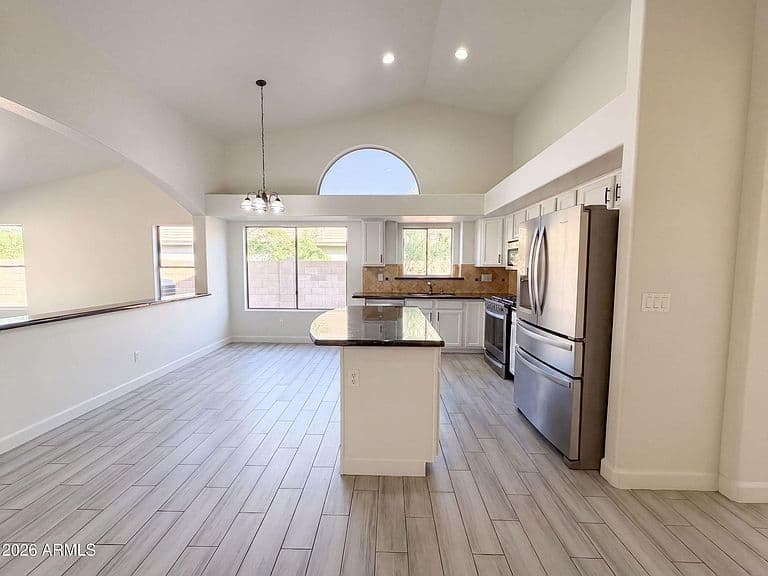 16630 W PIERCE Street photo 2