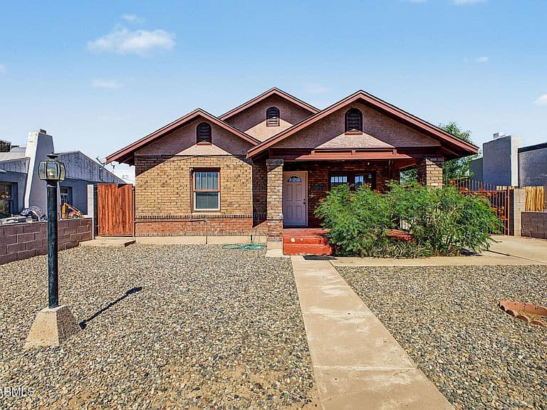 1626 W TAYLOR Street photo 1