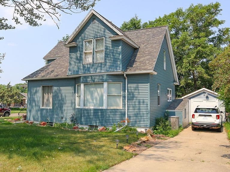 521 E Hughes St photo 1