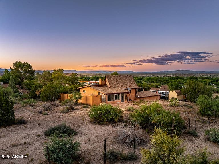 2645 E Lobo Circle photo 1
