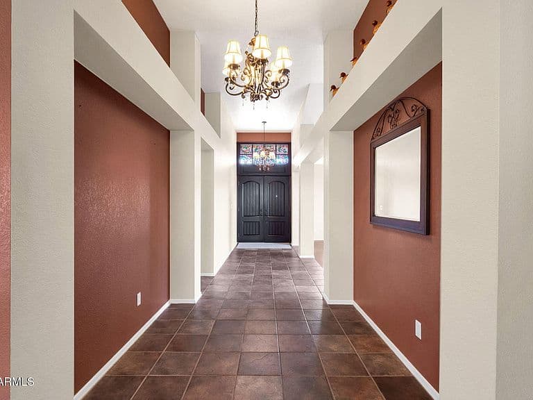 16847 S 29TH Way photo 5