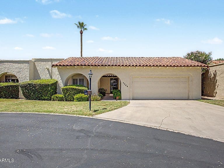 7344 E ROSE Lane photo 2