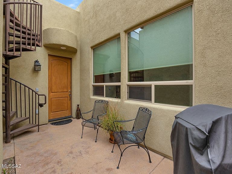 1207 Lombard Way photo 3