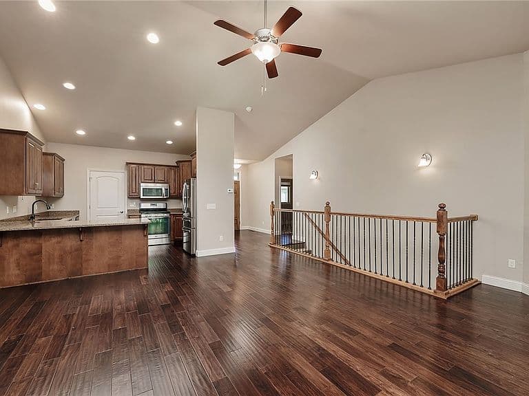 3354 Dunlop Ave photo 5