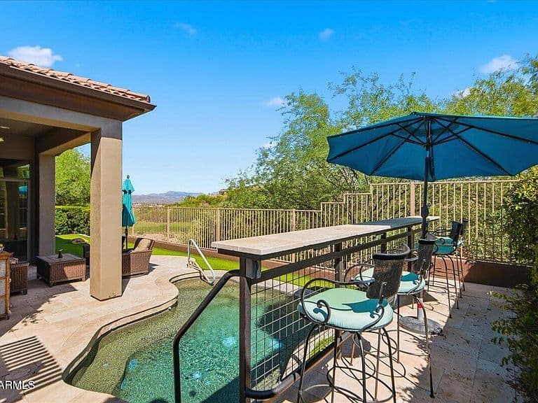 15601 E CACTUS Drive photo 1