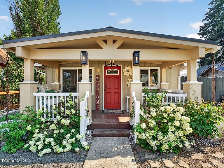 2206 E Coeur D Alene Ave photo 2