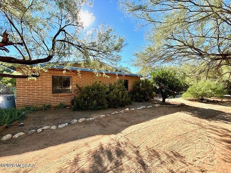 8520 N Aspen Ave photo 5