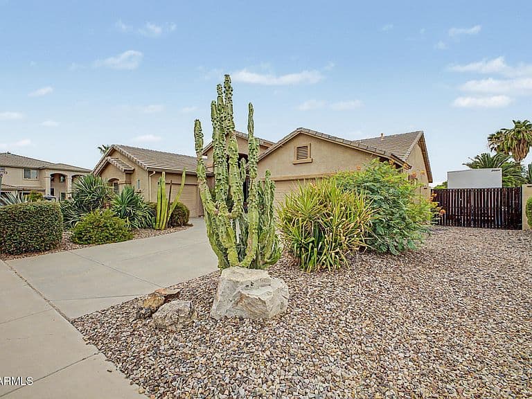 43398 W LITTLE Drive photo 4