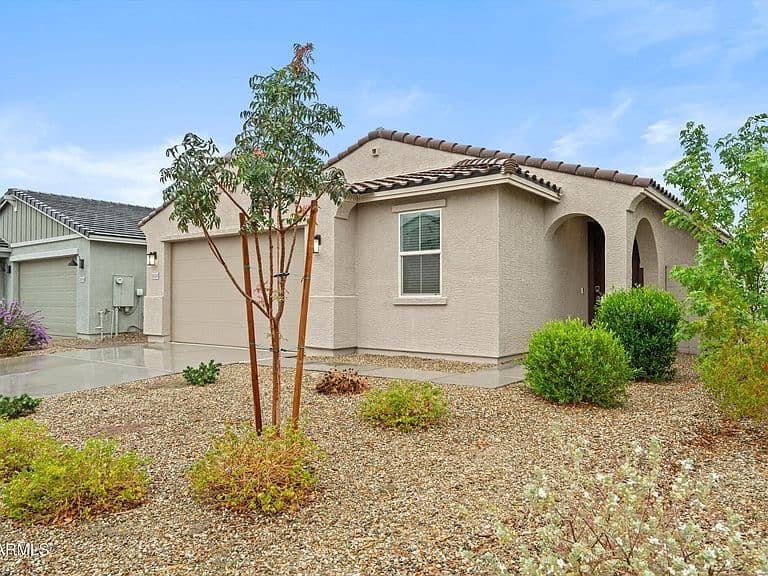 18148 W DALEY Lane photo 3