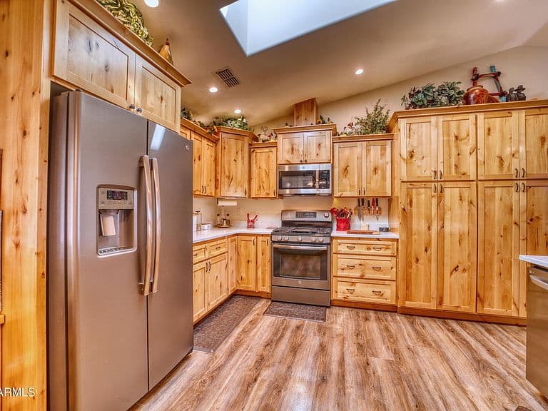 1355 S DESERT HOLLY Trail photo 5