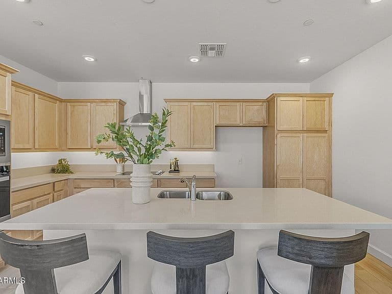 2121 W SONORAN DESERT Drive #99 photo 4