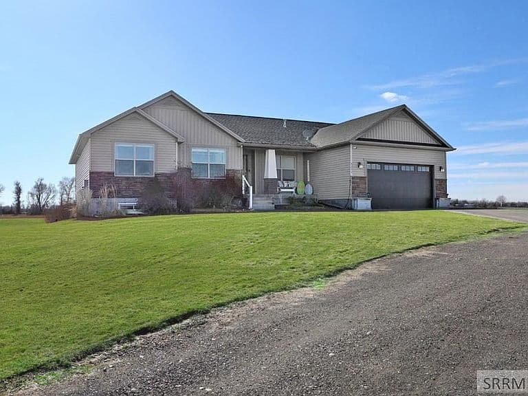 4201 Woodland Dr photo 3