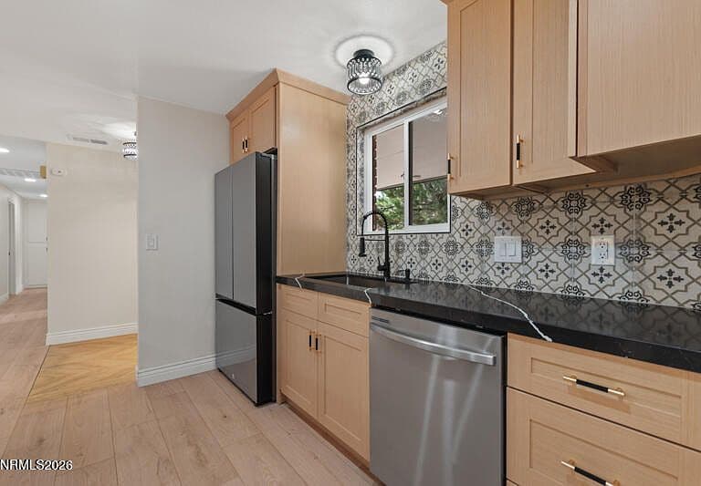 1321 Clemens Dr photo 5