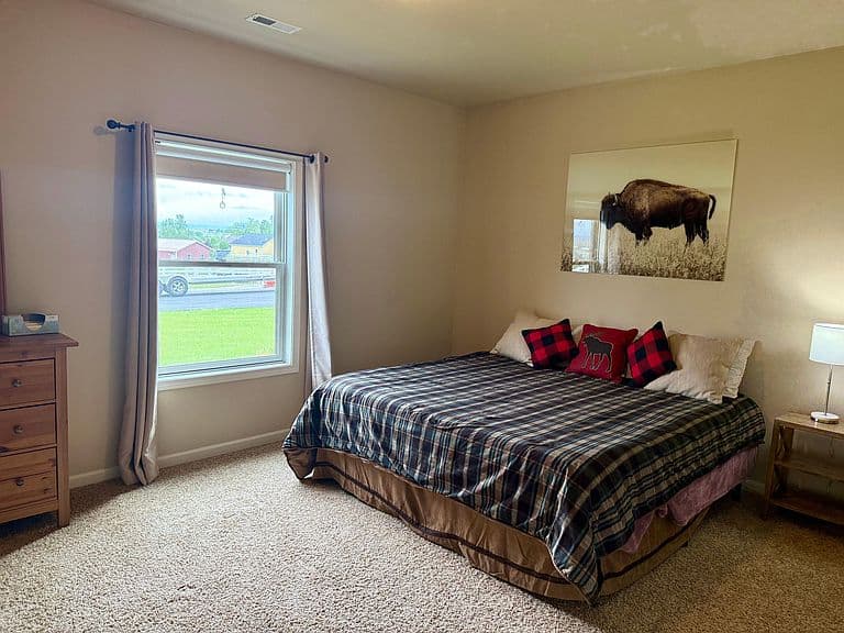 7405 Monad Rd photo 4