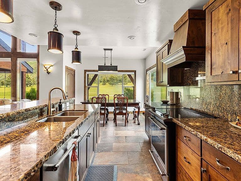 176 Johnny Miller Dr photo 4