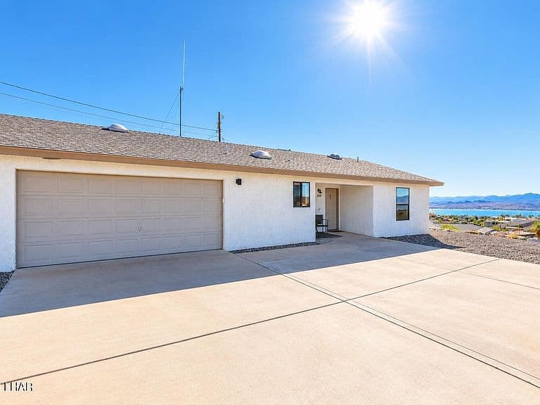 3110 Douglas Dr photo 3