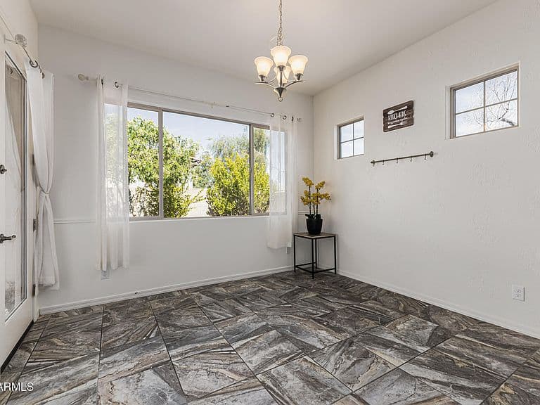 20456 W Legend Trl photo 5