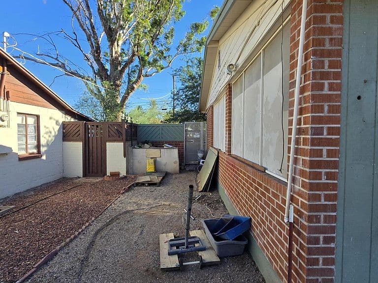 2252 E Grant Rd photo 4