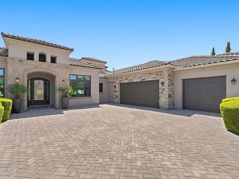 3415 E AQUARIUS Court photo 2