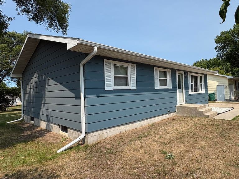 1500 E Birch Ave photo 3
