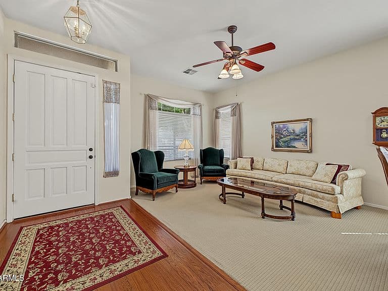 546 S BAHAMA Drive photo 3