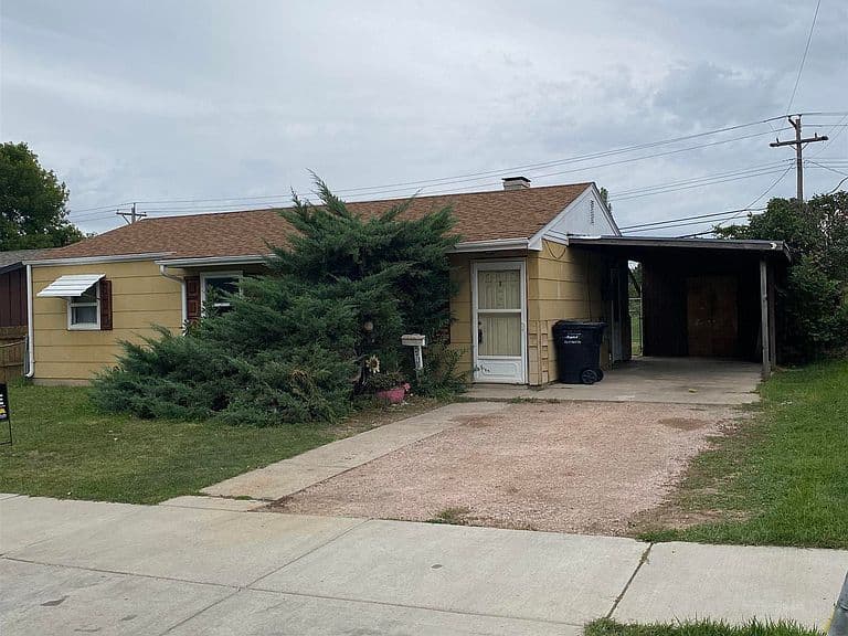 2706 Ivy Ave photo 1