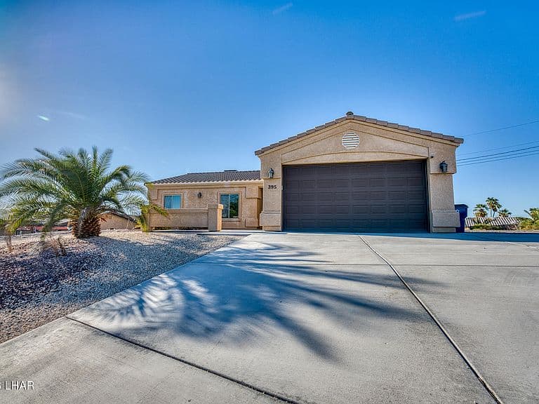 395 Stallion Ln photo 1