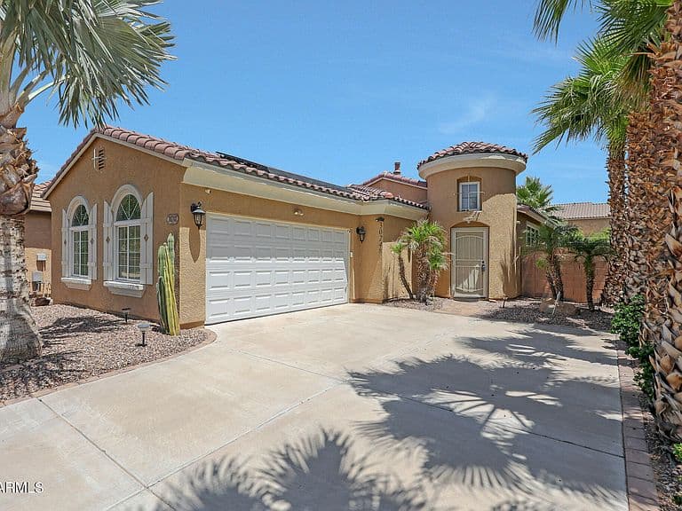 30248 W EARLL Drive photo 3