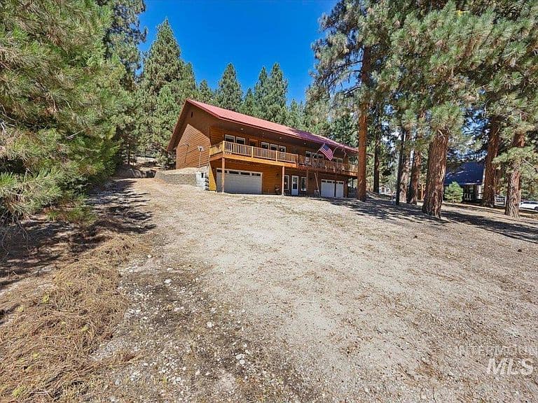 4389 N Pine Featherville Rd photo 3