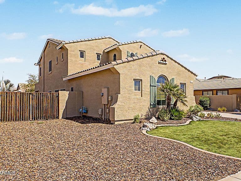 6657 S GARNET Way photo 3