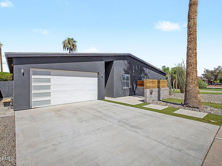 8302 E HEATHERBRAE Avenue photo 3
