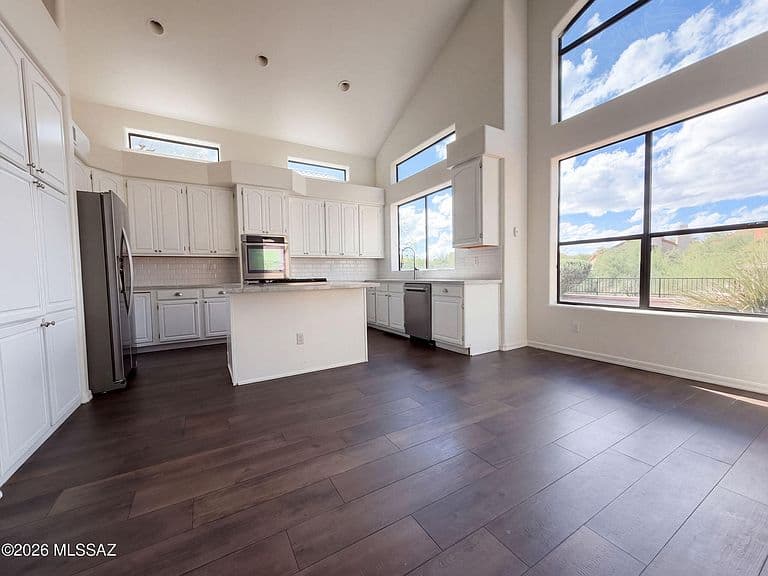 5997 N Moon Crest Dr photo 2