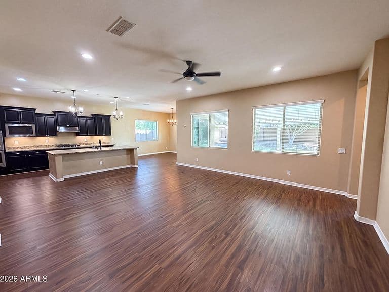 18136 W DEVONSHIRE Avenue photo 3