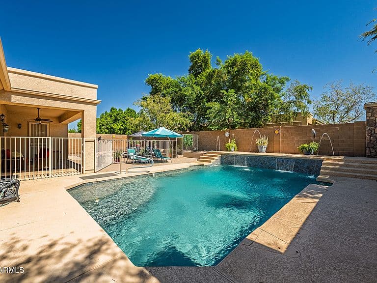 5987 S JOSLYN Lane photo 4