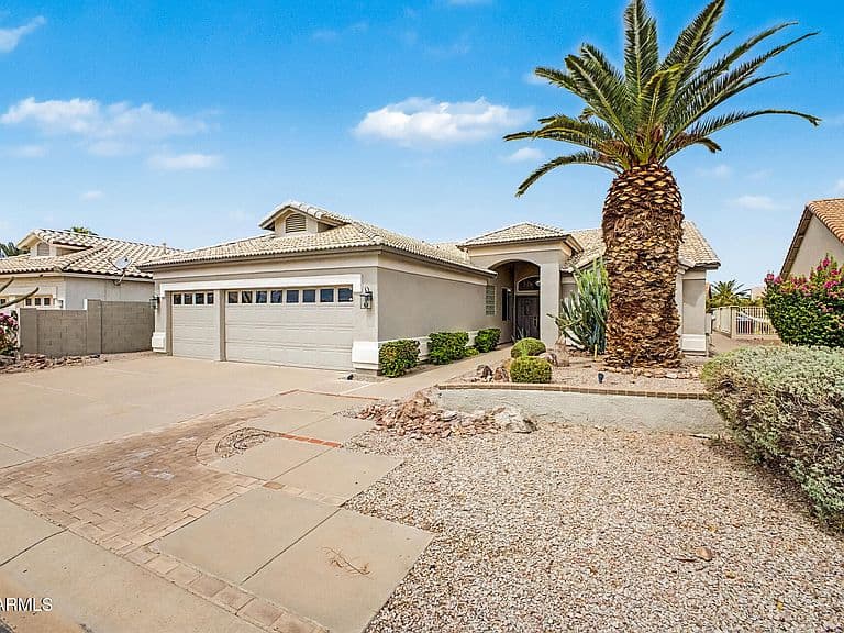 9222 E NACOMA Drive photo 4