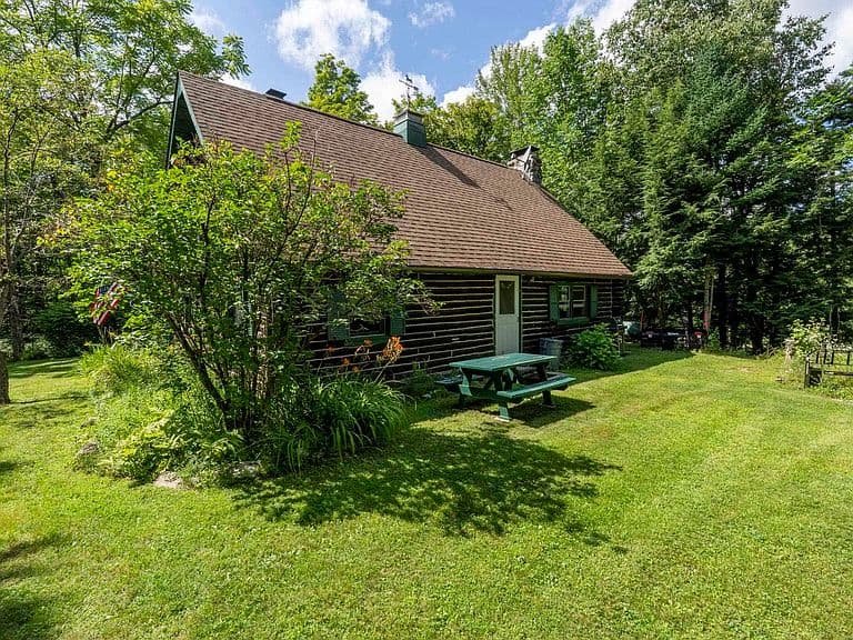 171 Grout Hill Road photo 3
