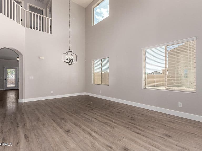 28677 N ROSELITE Lane photo 3