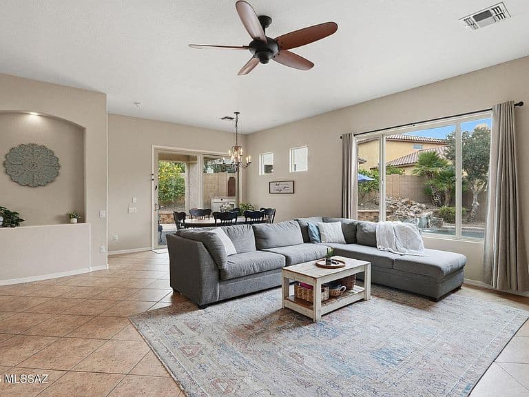 998 W Waxleaf Pl photo 4