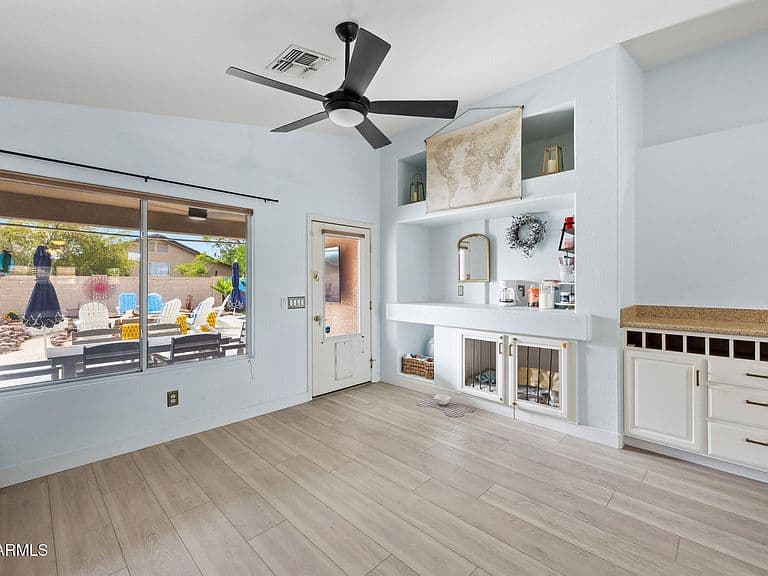 7633 W FOOTHILL Drive photo 4