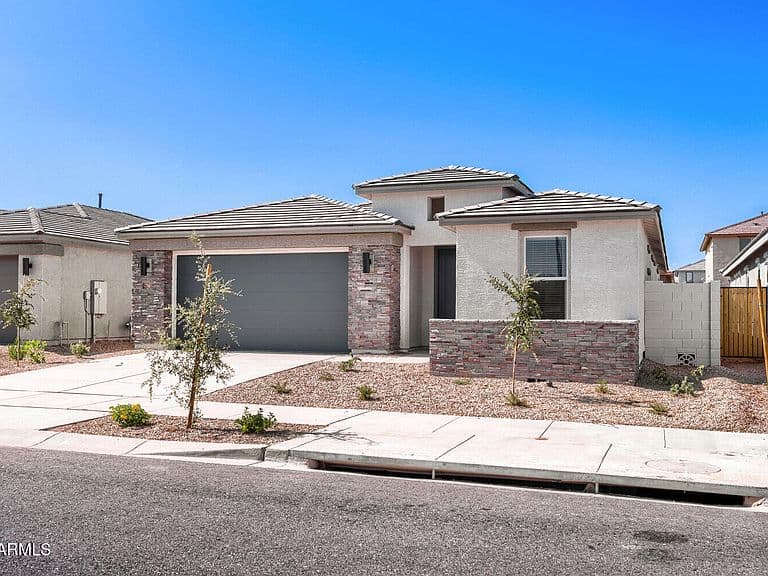 16718 W SPUR Drive photo 4