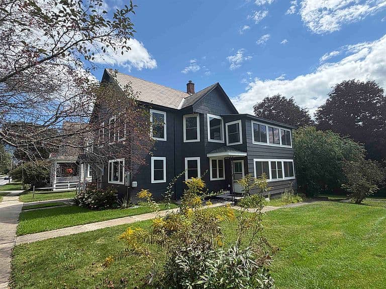 14 Jackson Avenue photo 1