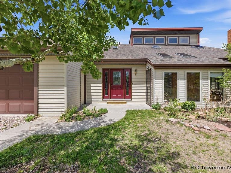 2008 Eagle Dr photo 3