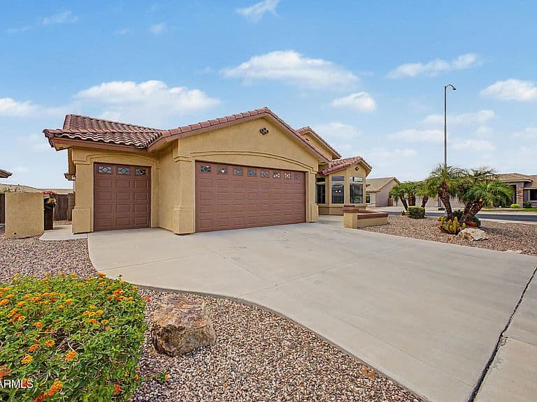 2746 S ELDERWOOD Circle photo 1