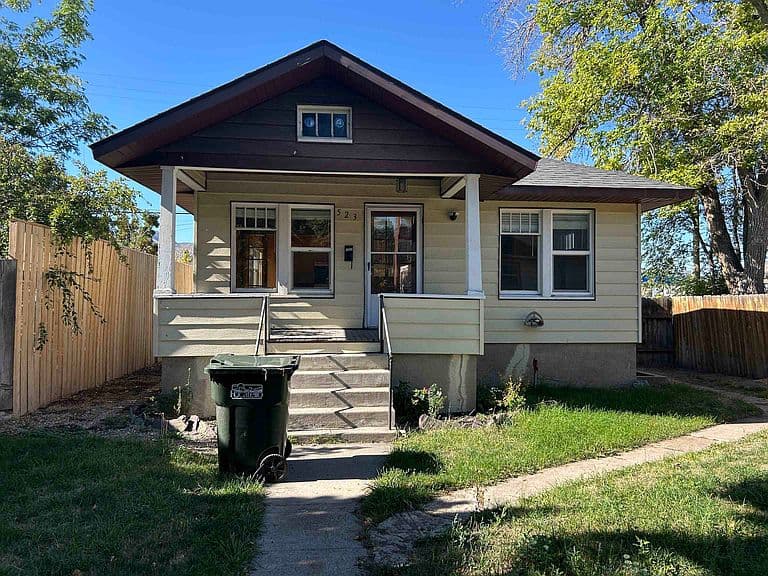 523 S 6th Ave photo 1