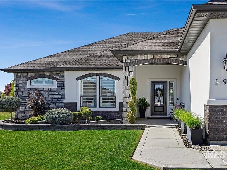2190 Canyon Village Cir photo 1