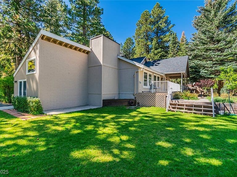 4063 Zugspitz Way photo 3