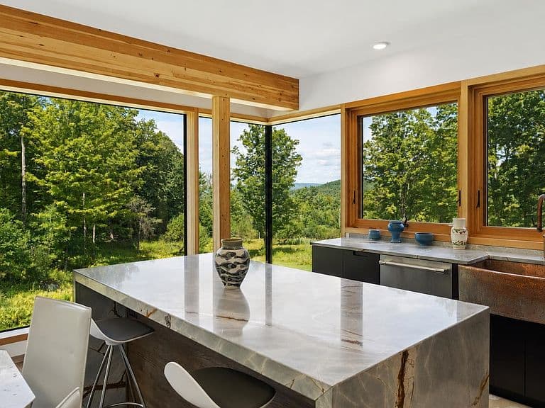 28 Loomis Road photo 5