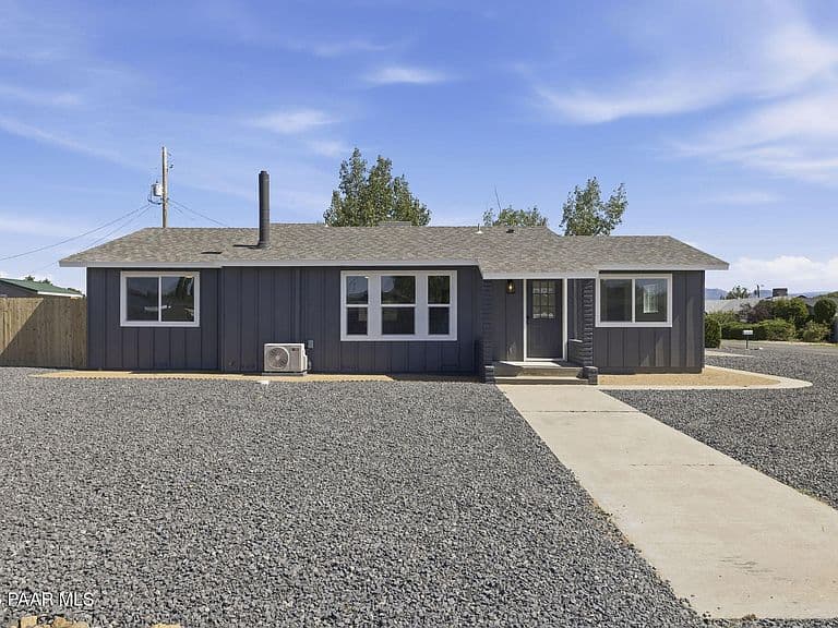 3400 N Constance Dr photo 2